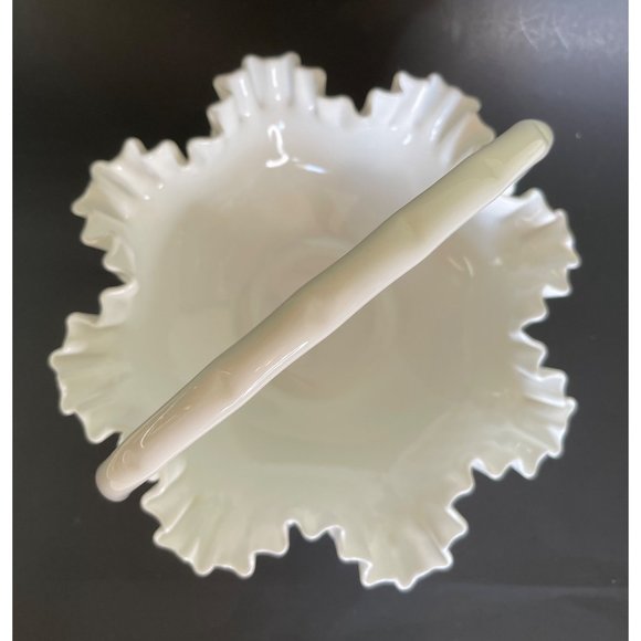 Fenton Milk Glass Bride Basket Hobnail Large 9” x 11.5” Vintage Ruffled Wave - Picture 4 of 8